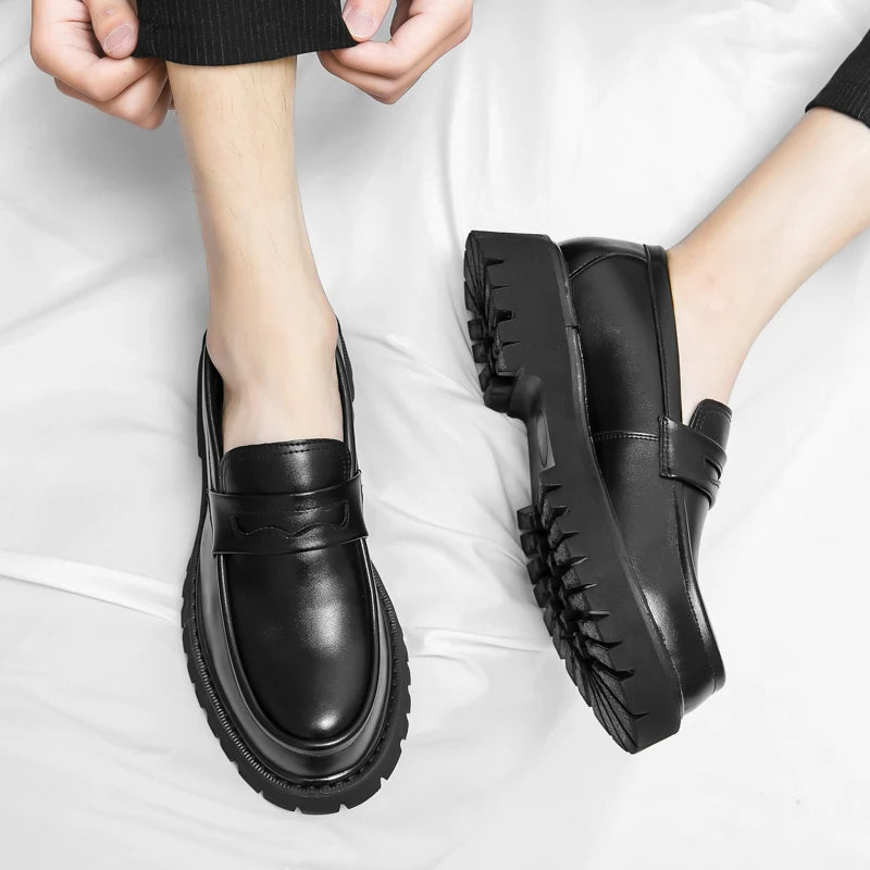 Man luxury Brand British Classic Pointed Dress Shoes Mens Patent Leather Black Wedding Shoes Oxford Formal Shoes Glossy Fashion